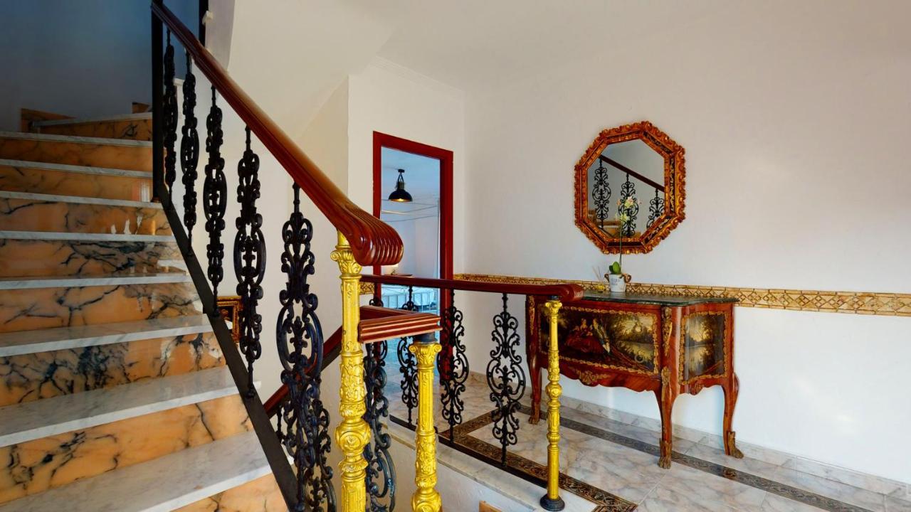 Majestic Villa By The Beach Heated Private Pool & Jacuzzi Беналмадена Екстериор снимка