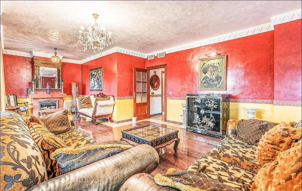 Majestic Villa By The Beach Heated Private Pool & Jacuzzi Беналмадена Екстериор снимка