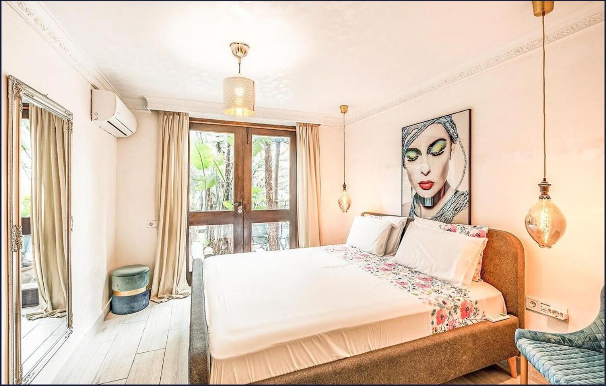 Majestic Villa By The Beach Heated Private Pool & Jacuzzi Беналмадена Екстериор снимка
