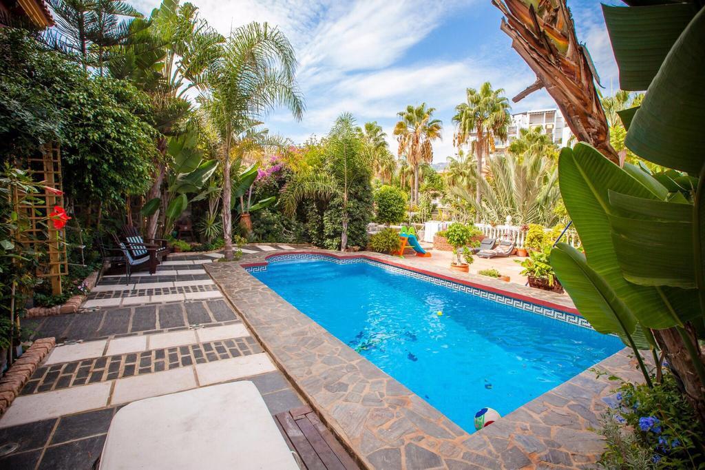 Majestic Villa By The Beach Heated Private Pool & Jacuzzi Беналмадена Екстериор снимка
